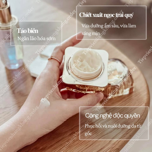 ĐẠI TIỆC 20/10 – COMBO CHĂM SÓC DA SELF BEAUTY & CLÉ DE PEAU TẶNG XỊT KHÓA NỀN UNICONIC GLOW FIXER