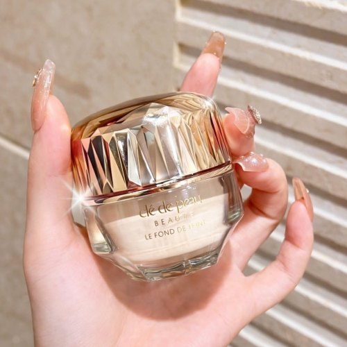 Kem Nền Cao Cấp Cle De Peau Căng Bóng, Che Khuyết Điểm (Tặng mặt nạ + xịt khoá Self Beauty)