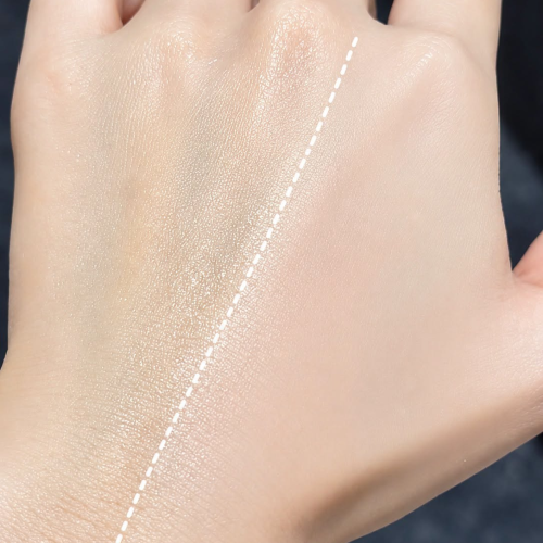 Phấn phủ nén Charlotte Tilbury Airbrush Flawless Finish 8g Tone 1 Fair – Mịn lì, kiềm dầu và làm mờ lỗ chân lông