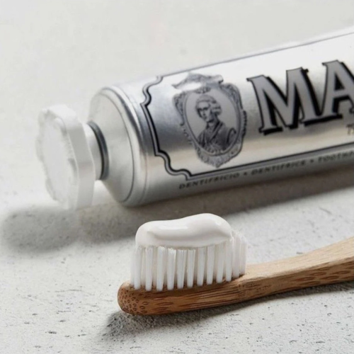 Kem Đánh Răng Cao Cấp Marvis 85Ml