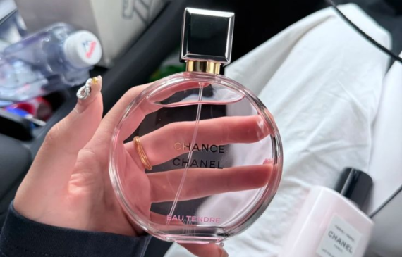 Top Mùi Nước Hoa Phù Hợp Dịp Tết - Thơm Sang, Tinh Tế