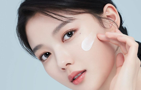 Cách Chăm Sóc Da Mặt Tại Nhà Giúp Phụ Nữ U40 Trẻ Hơn Tuổi Thật