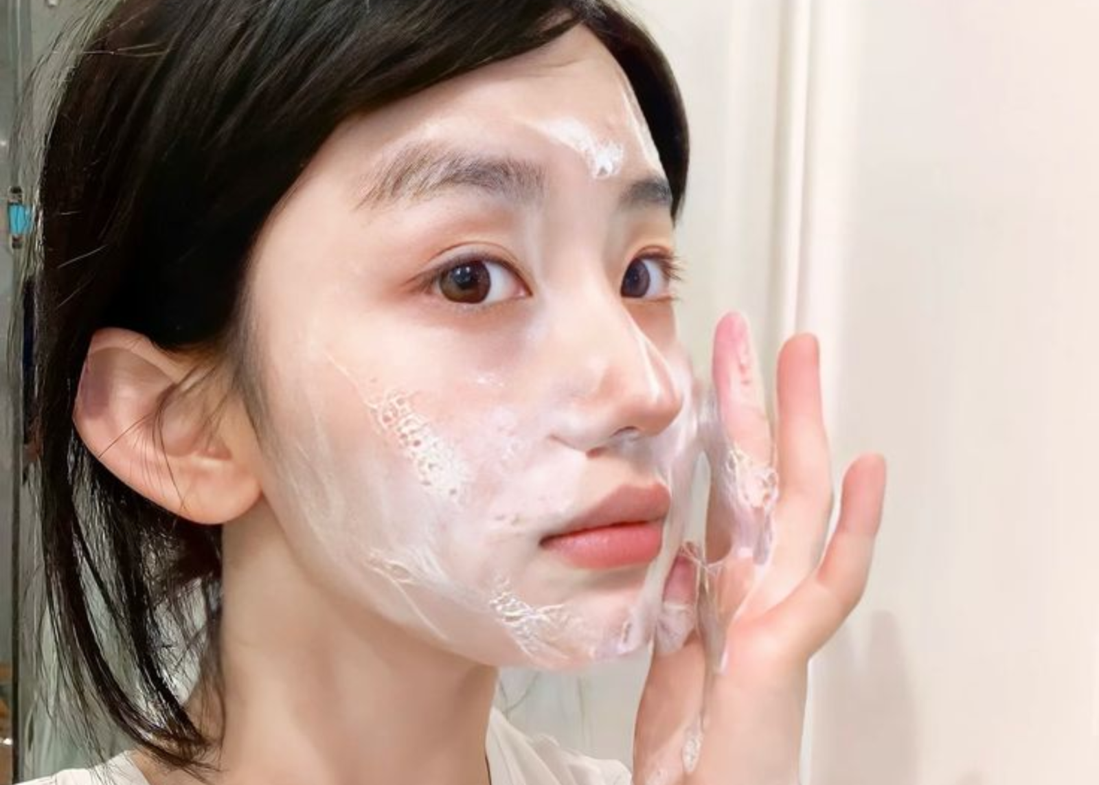 sữa rửa mặt cho da nhạy cảm​