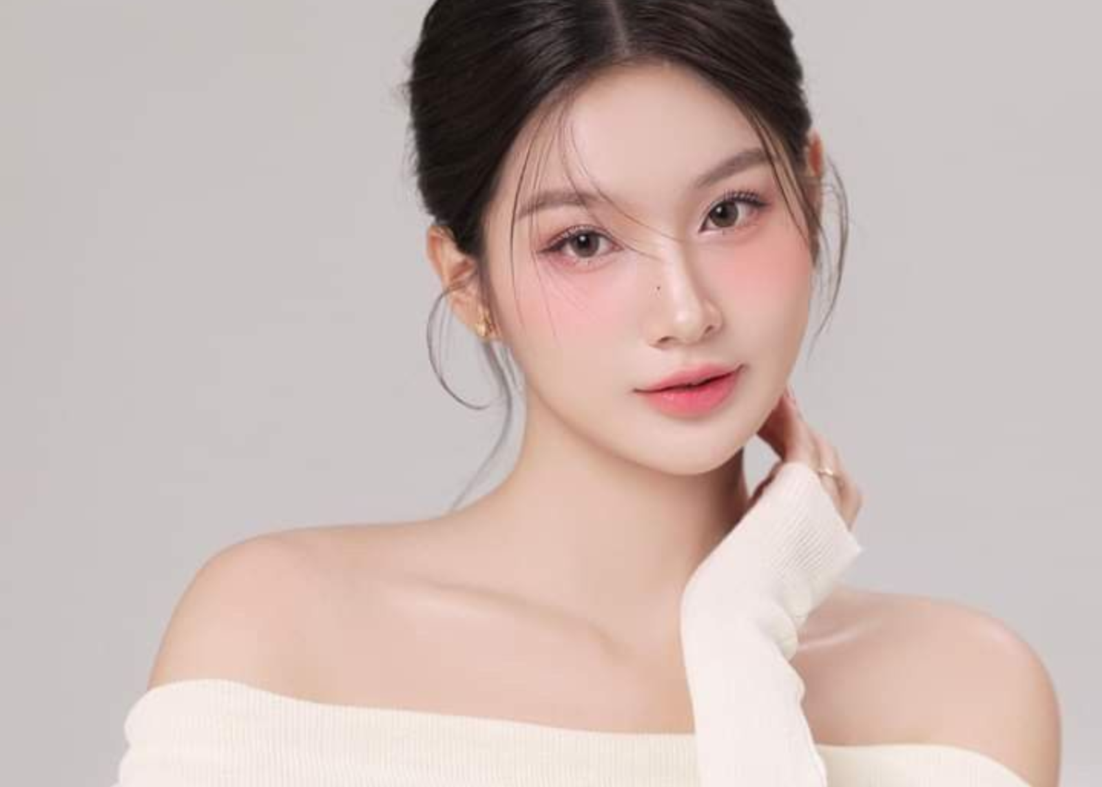 bộ sản phẩm trang điểm​