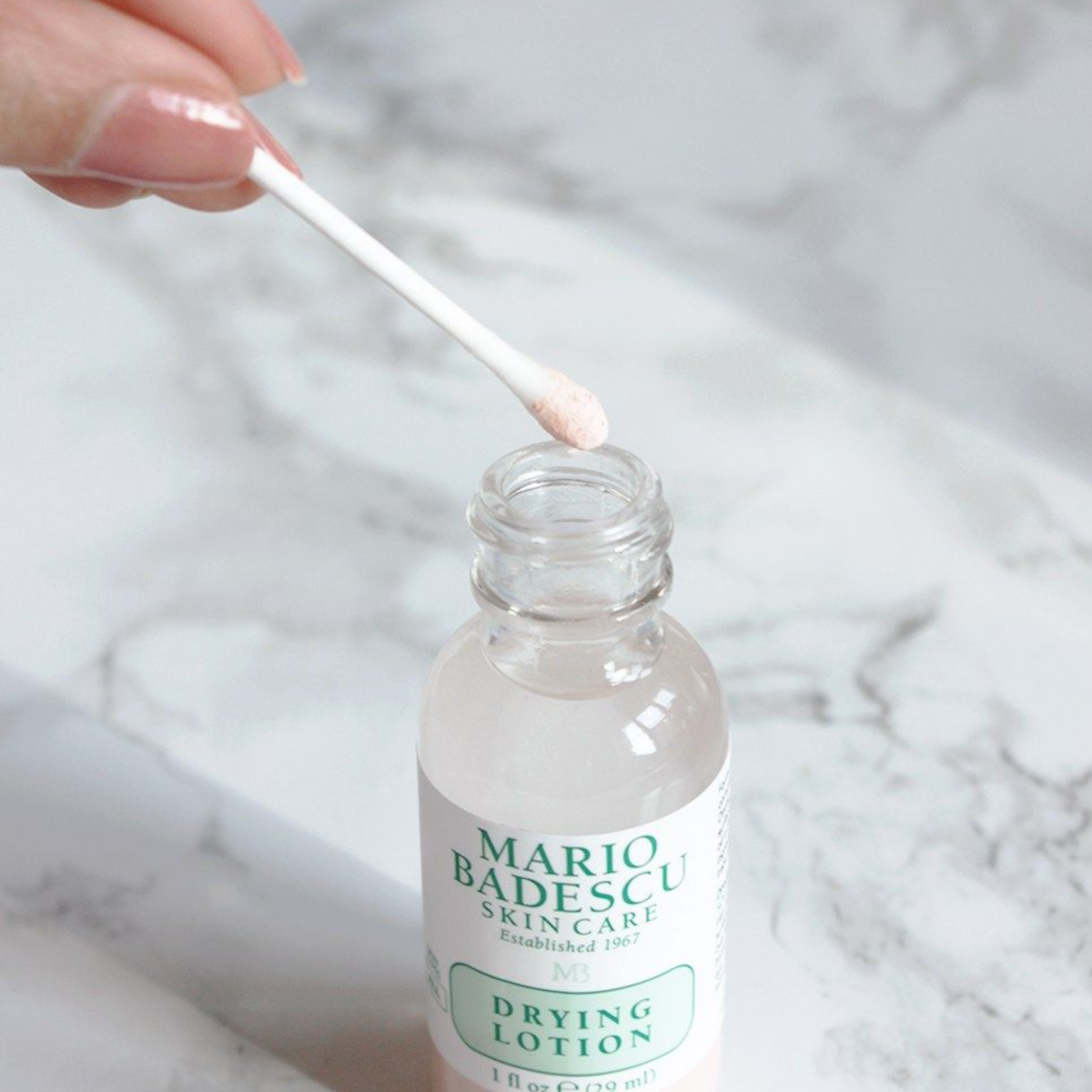 tinh chất chấm mụn Mario Badescu