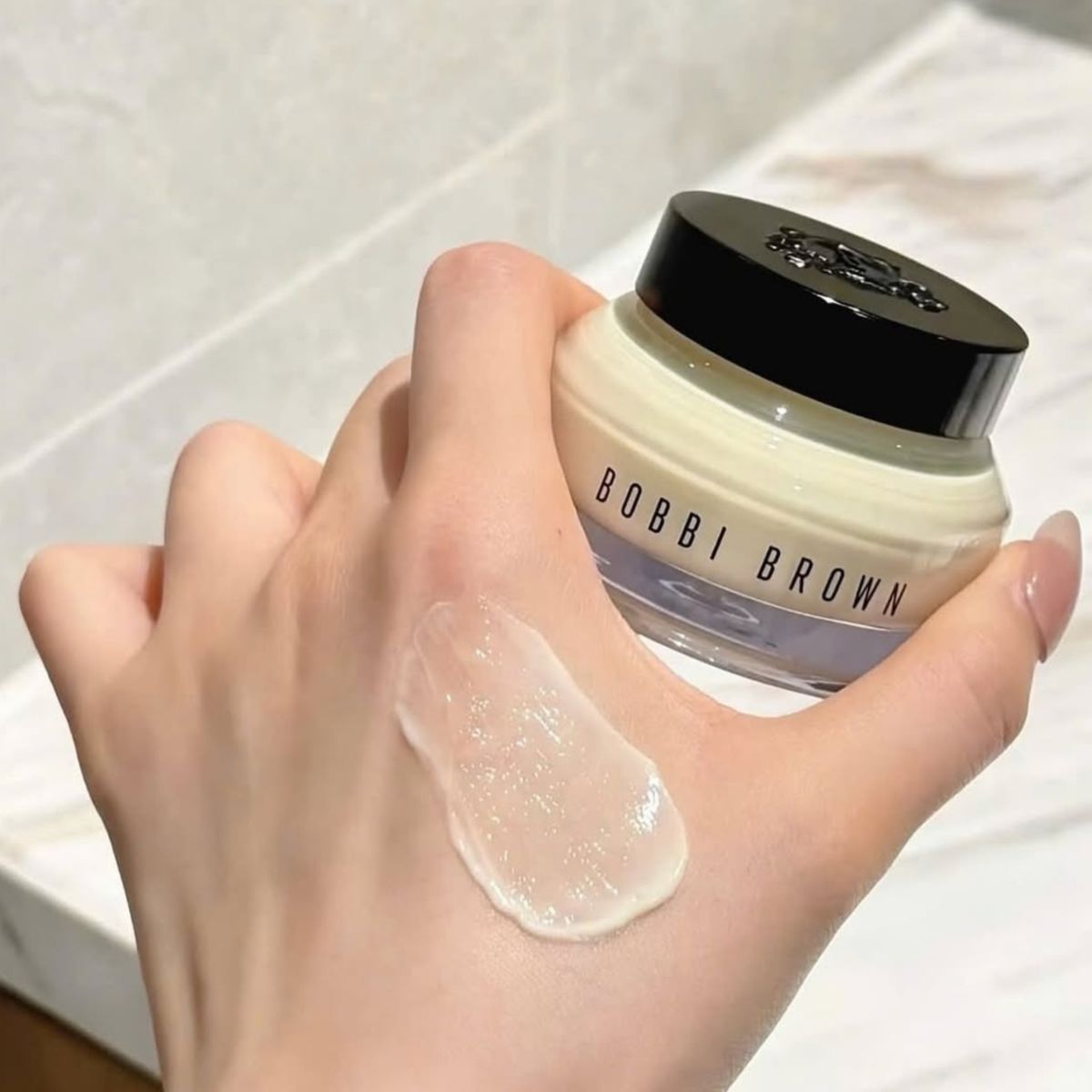 kem lót bobbi brown